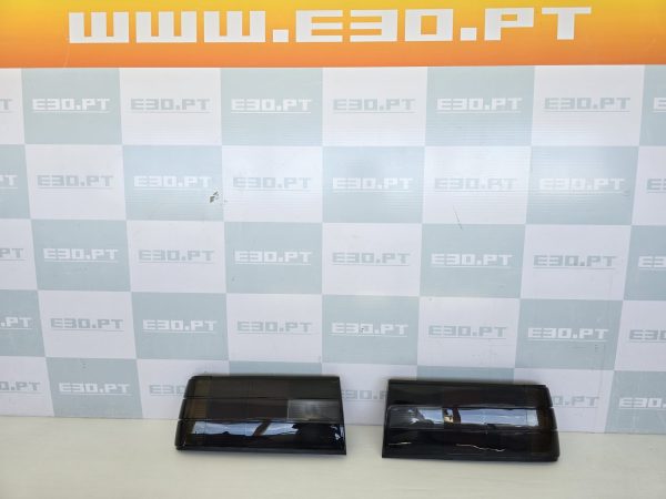 BMW E30 – Conjunto Farolins Trás 2ªfase Escuros