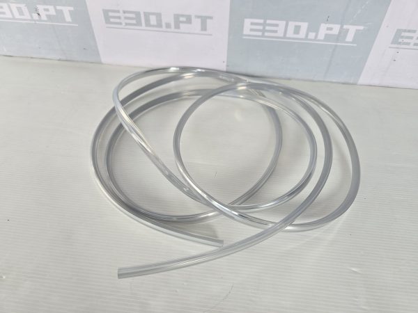 BMW E30 – Moldura do para-brisas (Cromado)