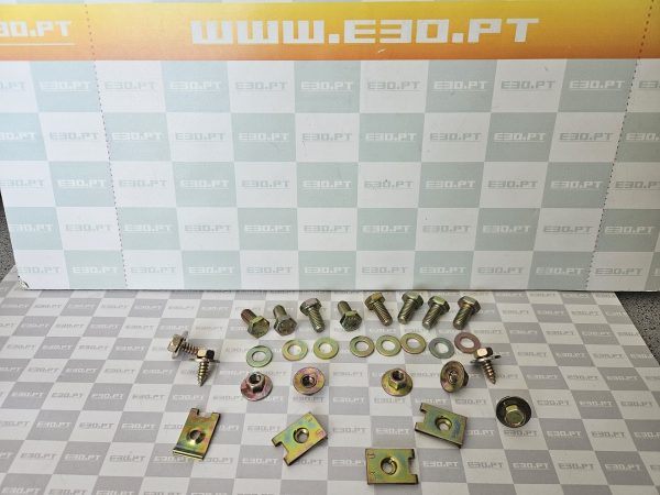 BMW E30 - Kit de fixação do escudo térmico para BMW E30