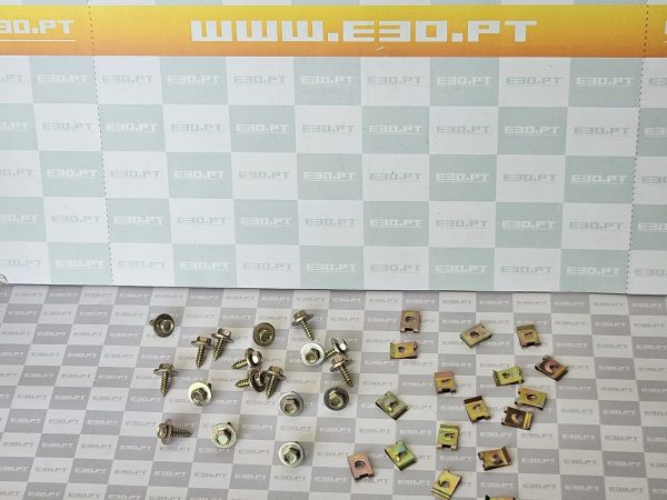 BMW E30 - Kit parafusos de montagem do guarda-lamas BMW E30