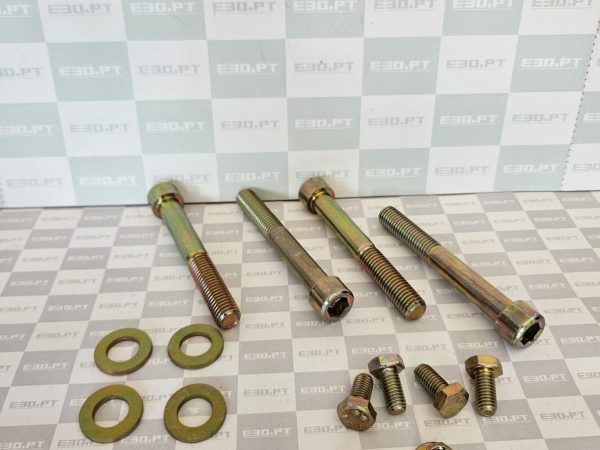BMW E30 - Kit parafusos de montagem do Reforço e amortecedor de impacto BMW E30 facelift